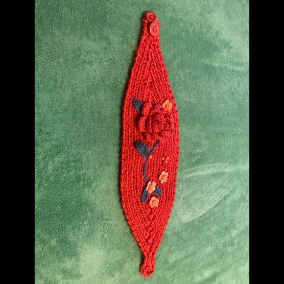 Handmade knit flower orange headband - Picture 1 of 4